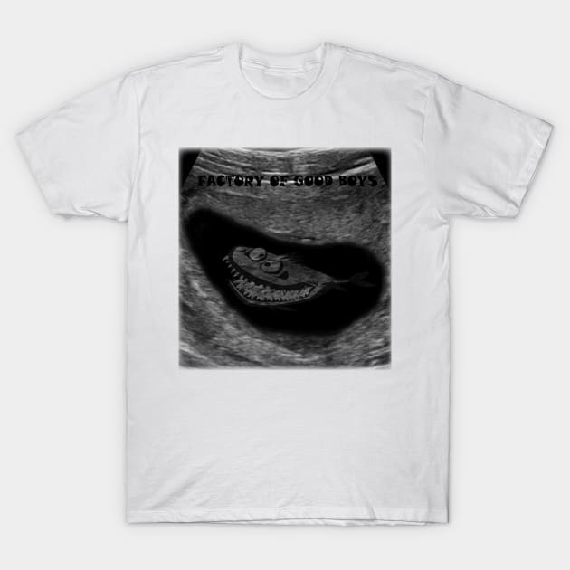 PREGNANCY ANNOUNCEMENT BABY SHARK T-Shirt by Daniello